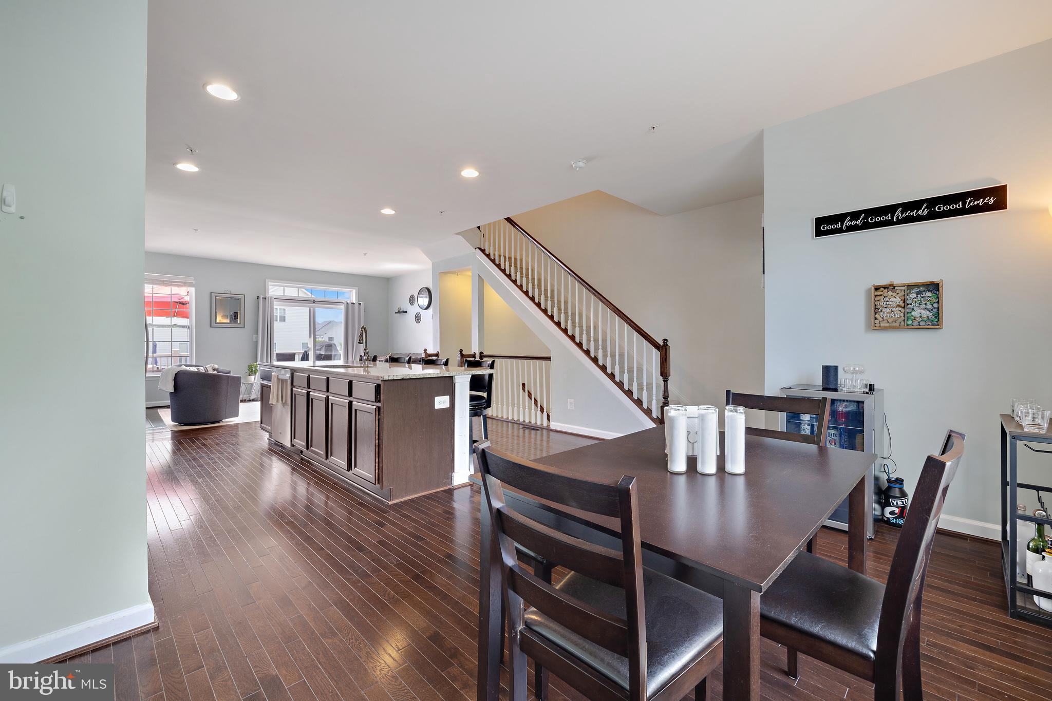 CREEKSTONE VILLAGE - Residential Lease