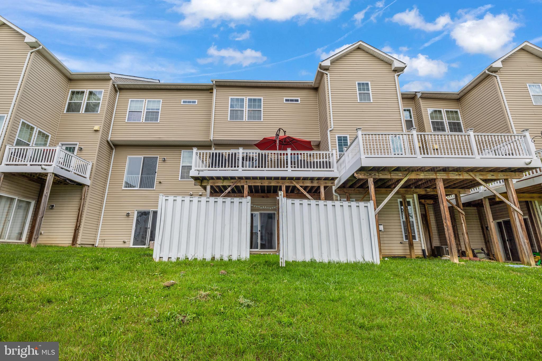 CREEKSTONE VILLAGE - Residential Lease