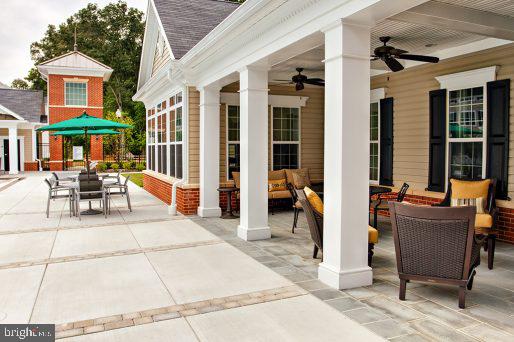 CREEKSTONE VILLAGE - Residential Lease