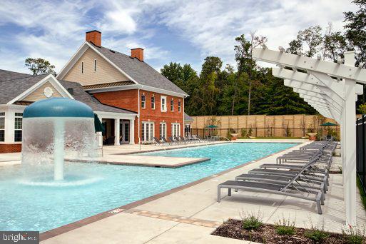 CREEKSTONE VILLAGE - Residential Lease