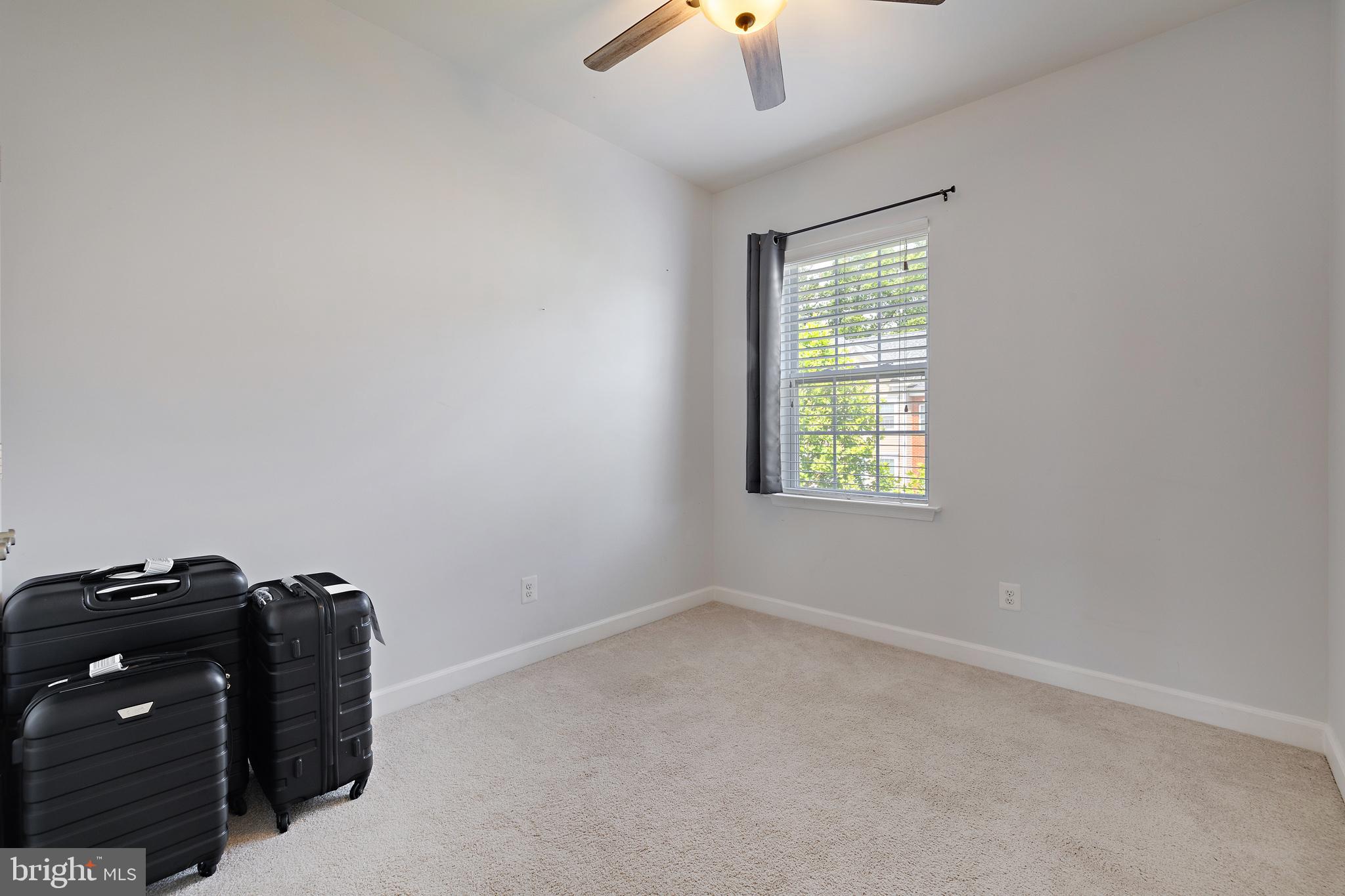 CREEKSTONE VILLAGE - Residential Lease