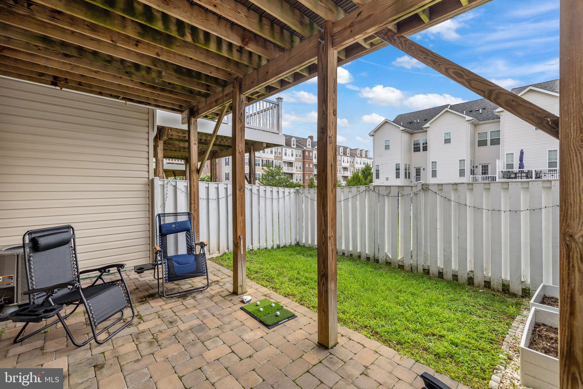 CREEKSTONE VILLAGE - Residential Lease