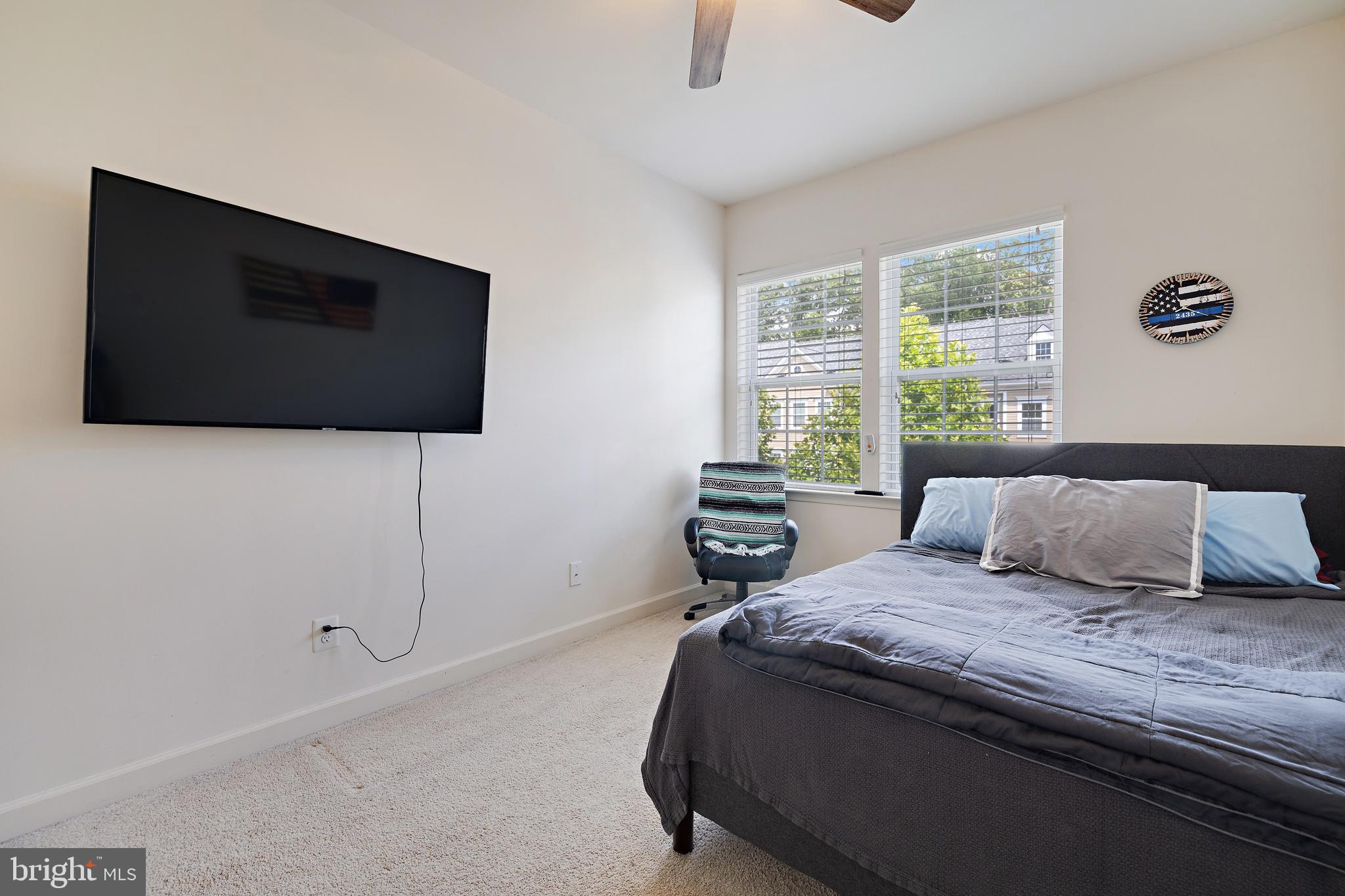 CREEKSTONE VILLAGE - Residential Lease