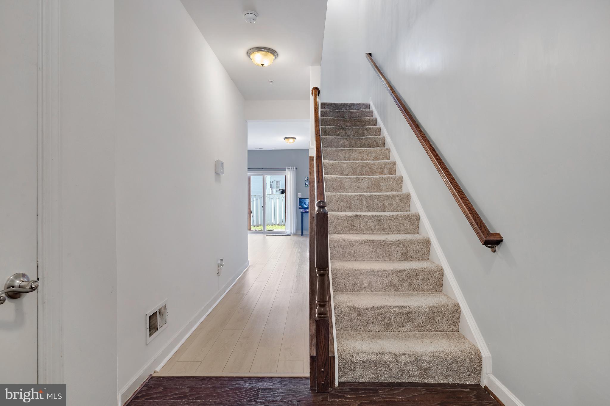 CREEKSTONE VILLAGE - Residential Lease