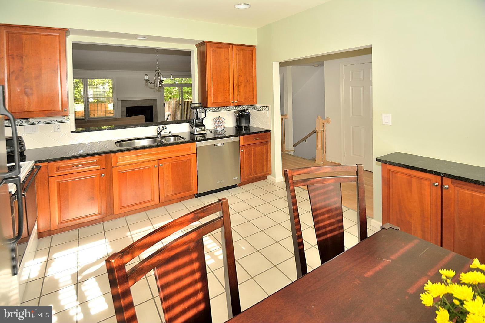 RESTON - Residential