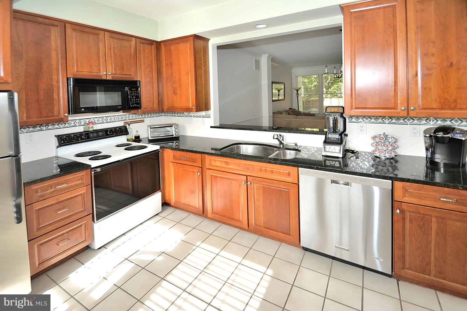 RESTON - Residential