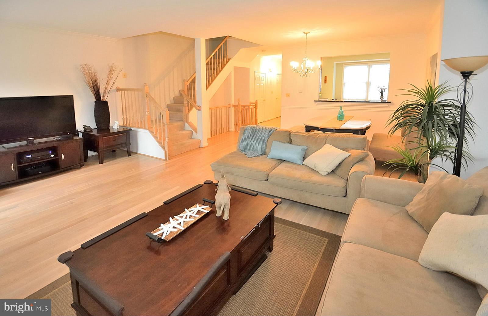 RESTON - Residential