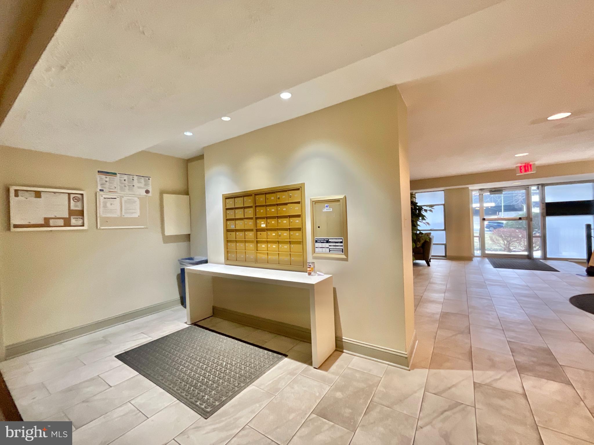 WEST SPRING - Residential