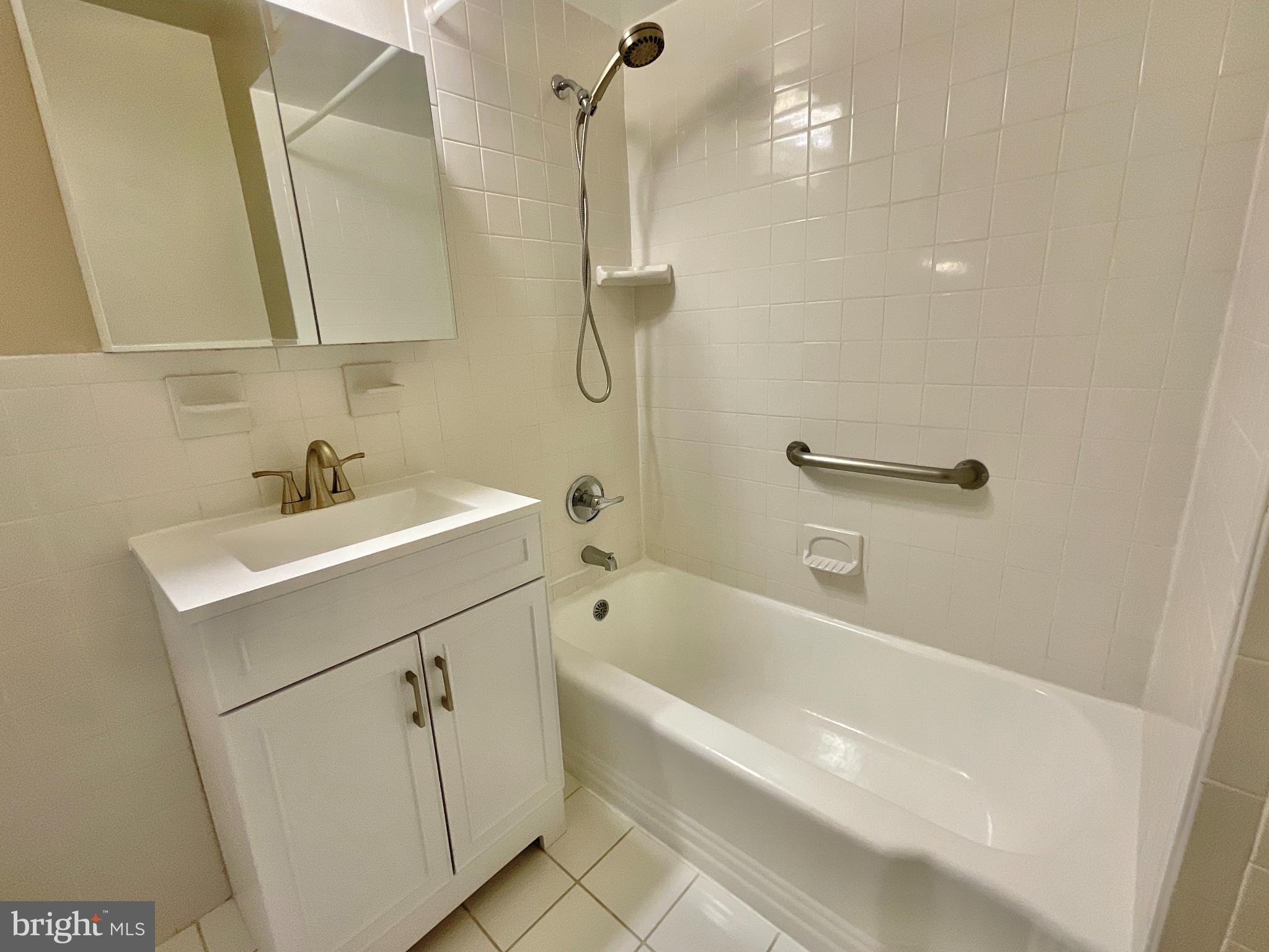 WEST SPRING - Residential