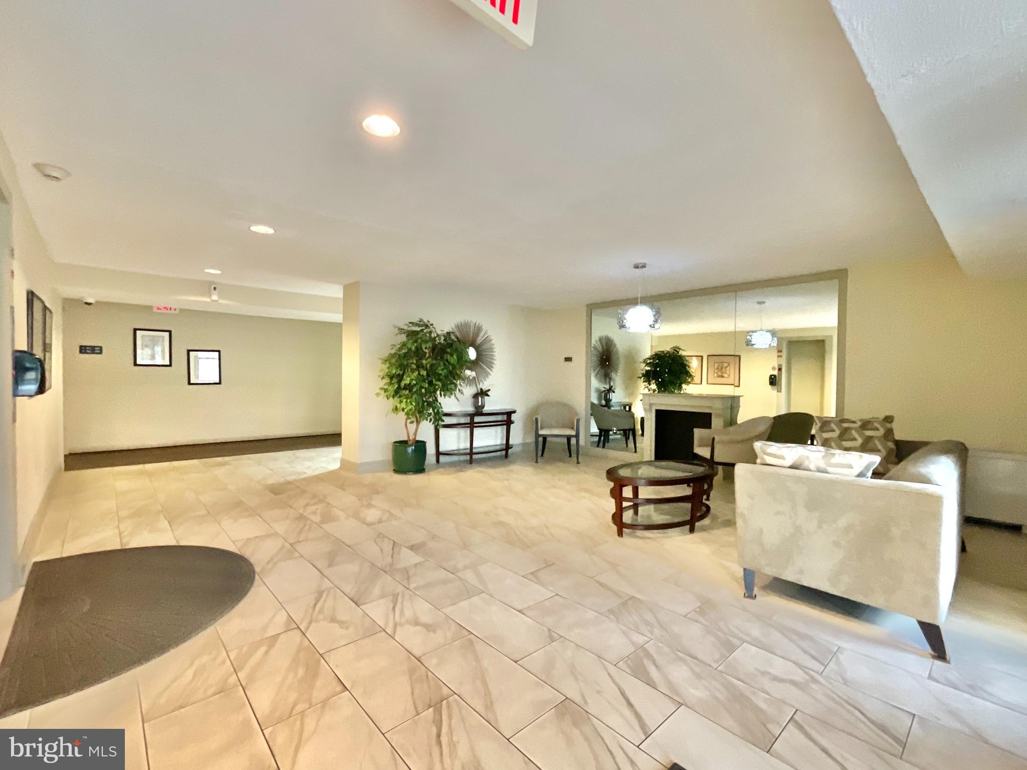 WEST SPRING - Residential