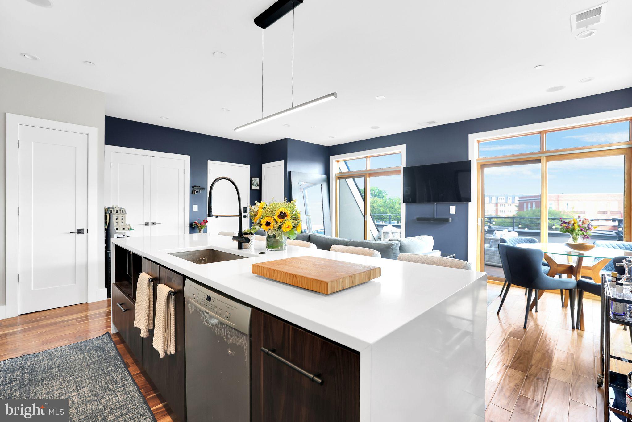 1337 K STREET SE PH-3