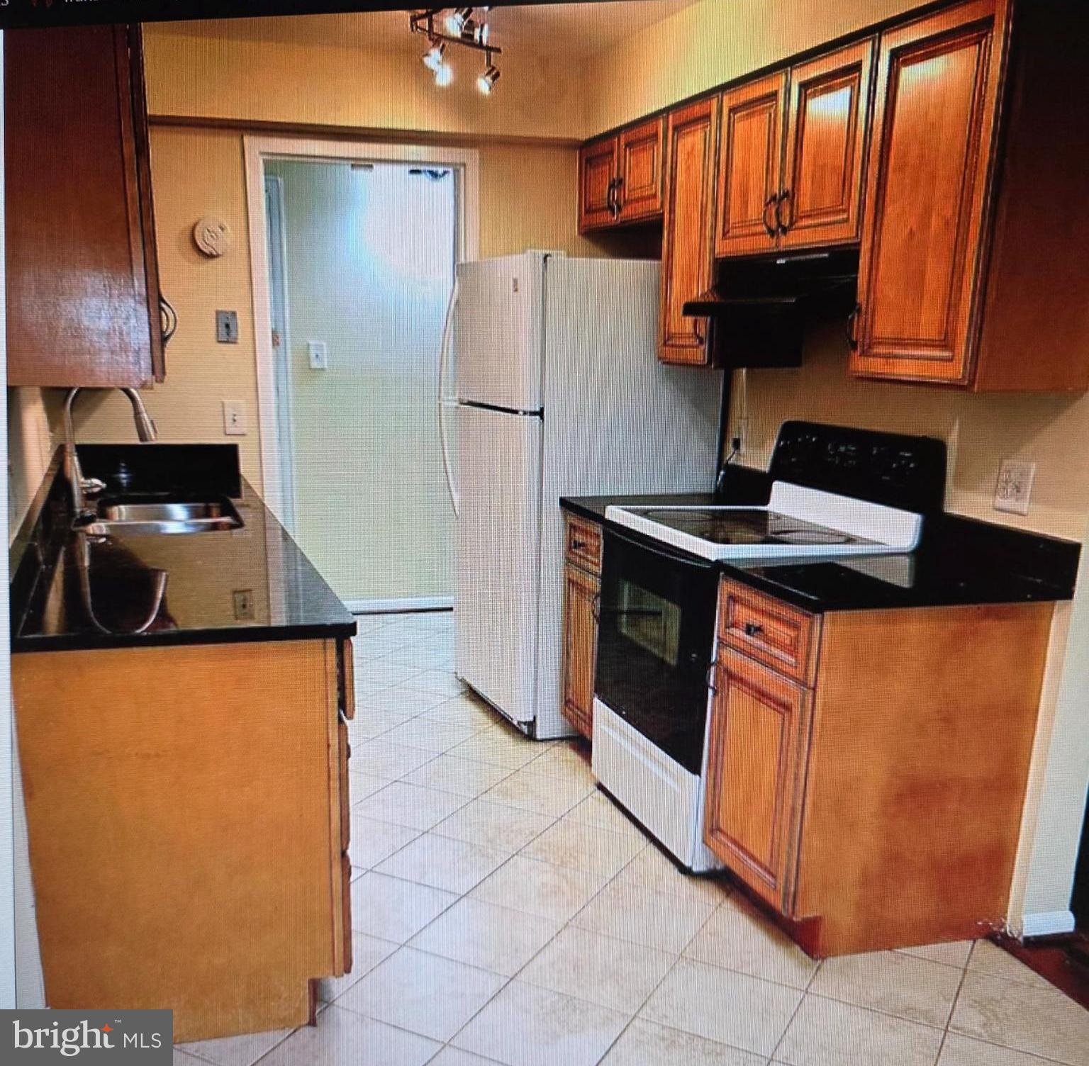 2226 CASTLE ROCK SQUARE 1B