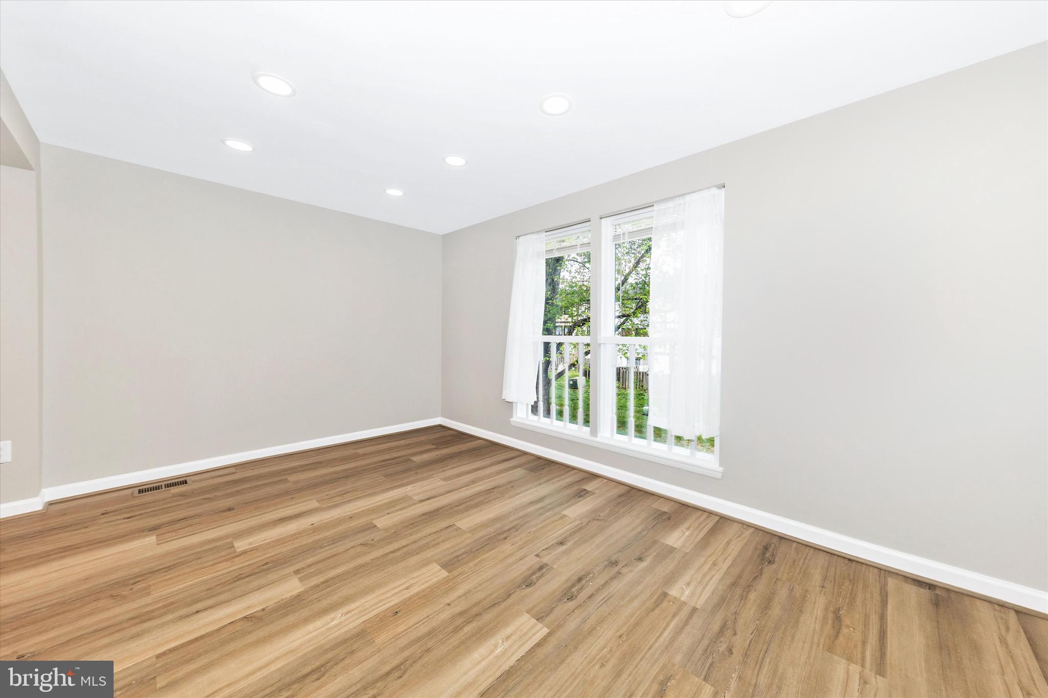 SUGARLAND RUN - Residential