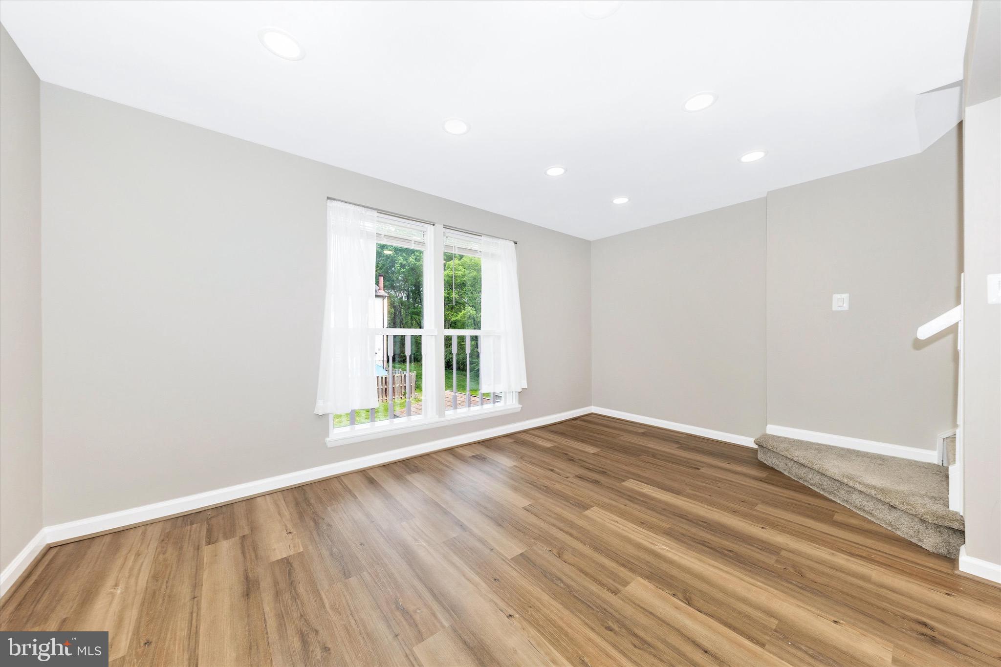 SUGARLAND RUN - Residential