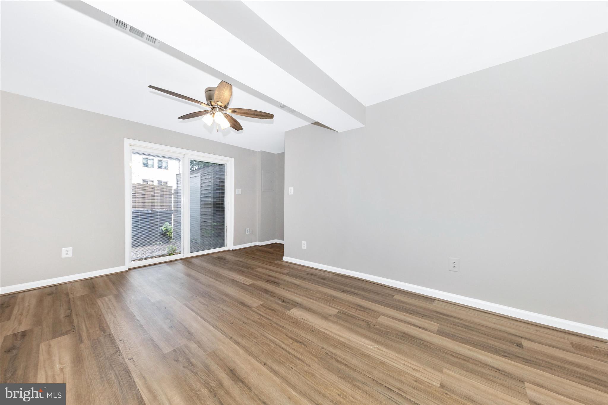 SUGARLAND RUN - Residential