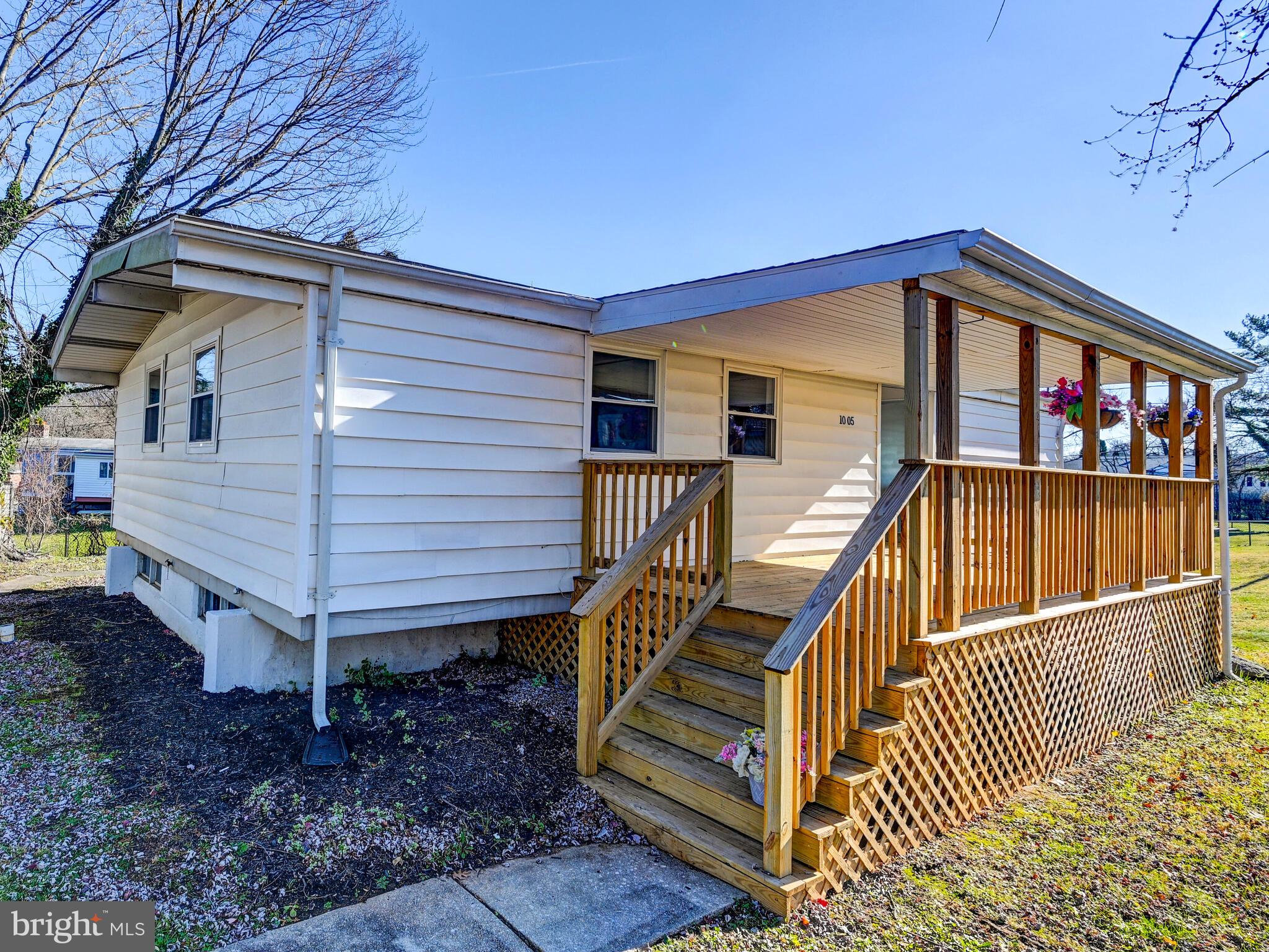 1005 PARKVALLEY COURT