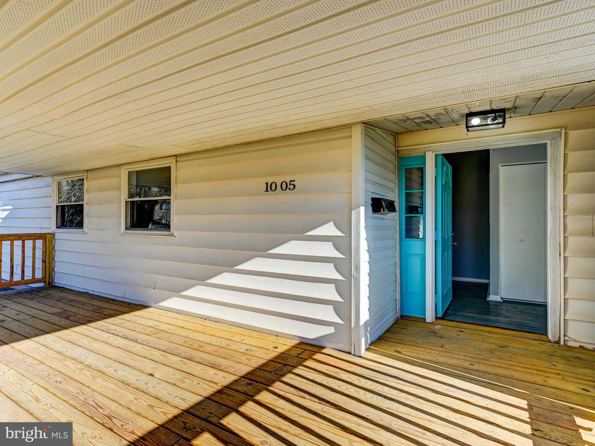 1005 PARKVALLEY COURT