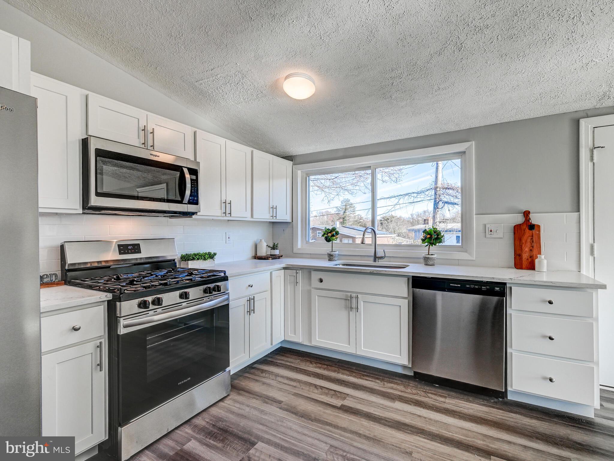 SCOTTS HILL - Residential