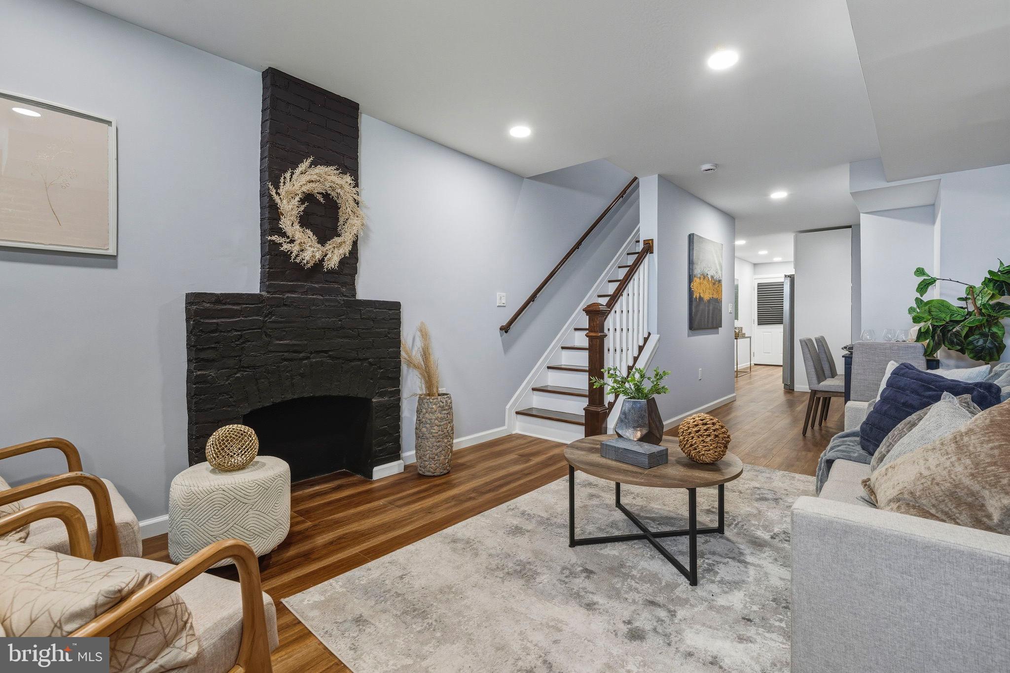 BROADWAY EAST - Residential