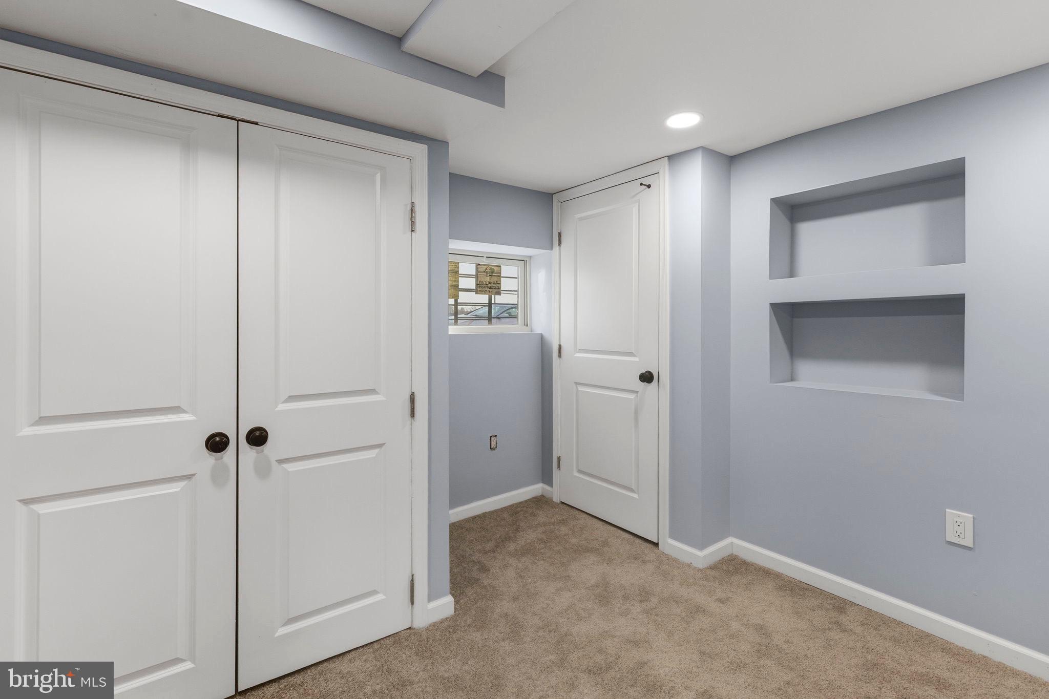 BROADWAY EAST - Residential