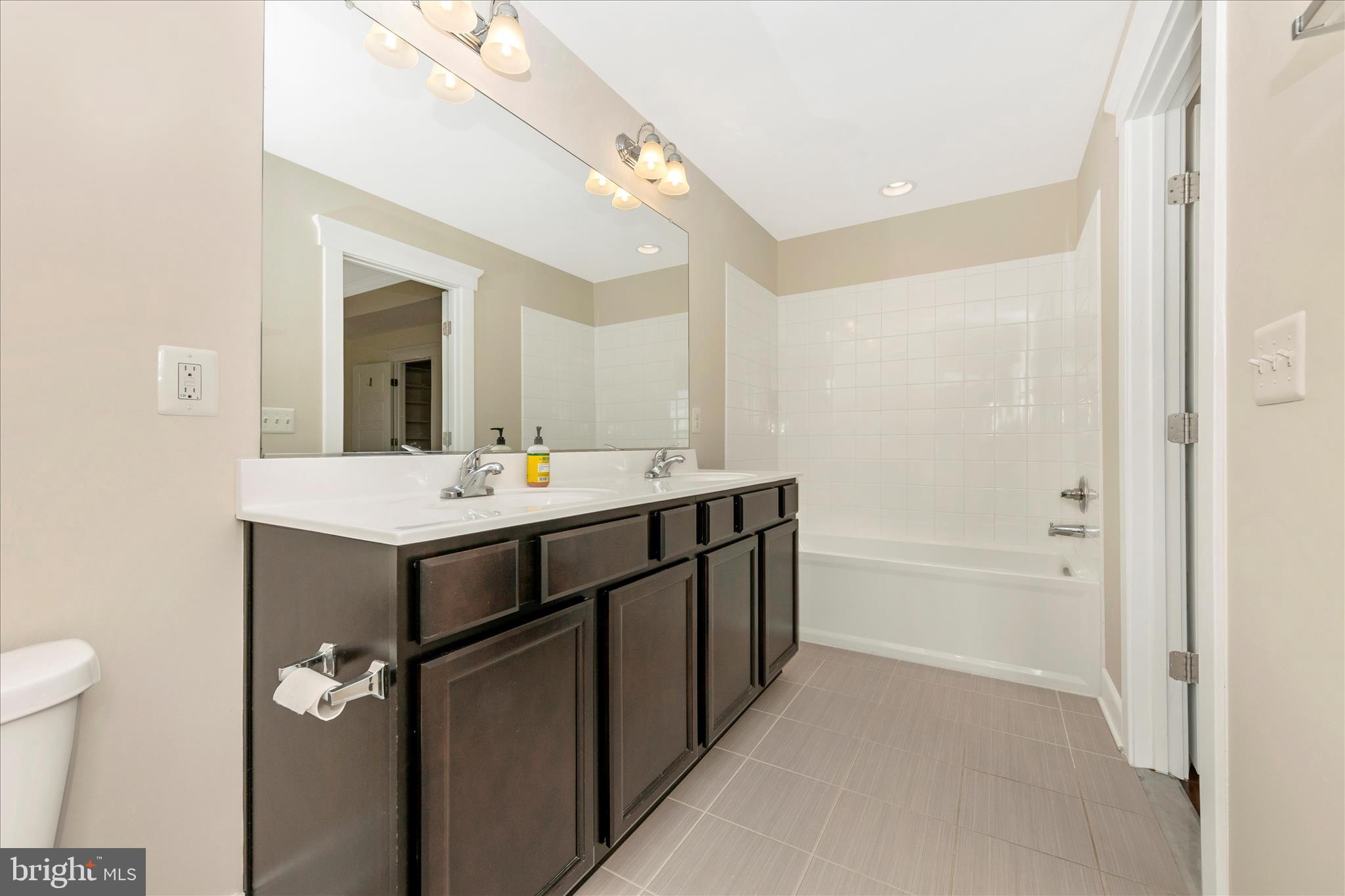 TRAVILAH CREST - Residential