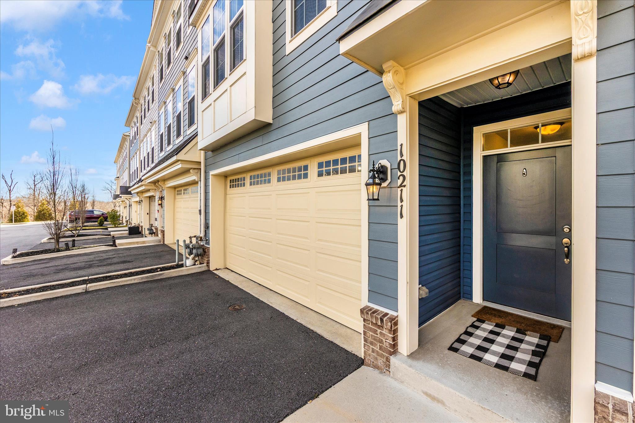 10211 TRAVILAH GROVE CIRCLE