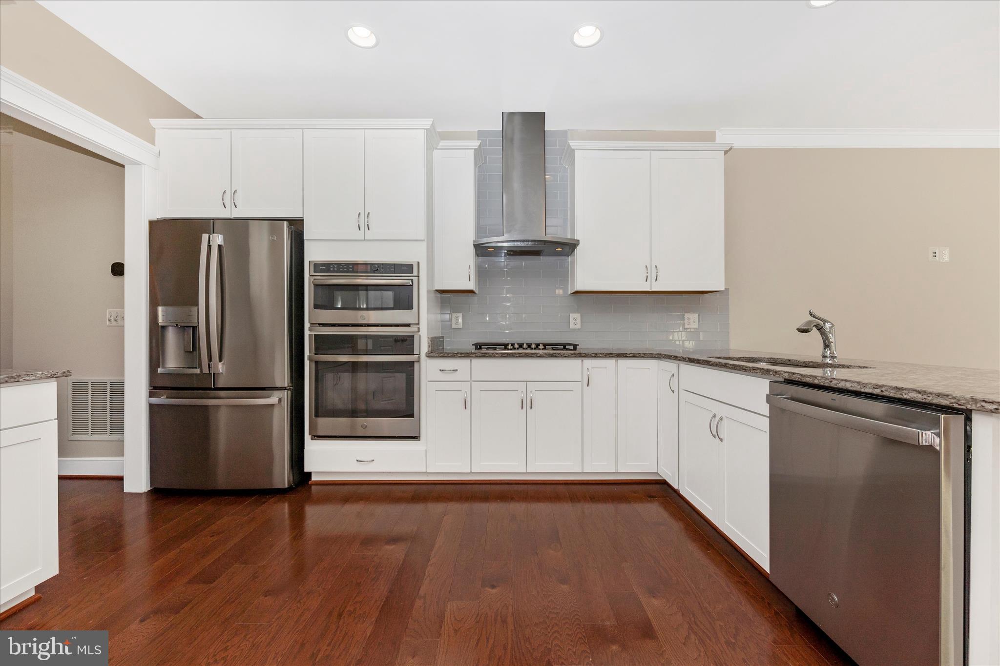 TRAVILAH CREST - Residential