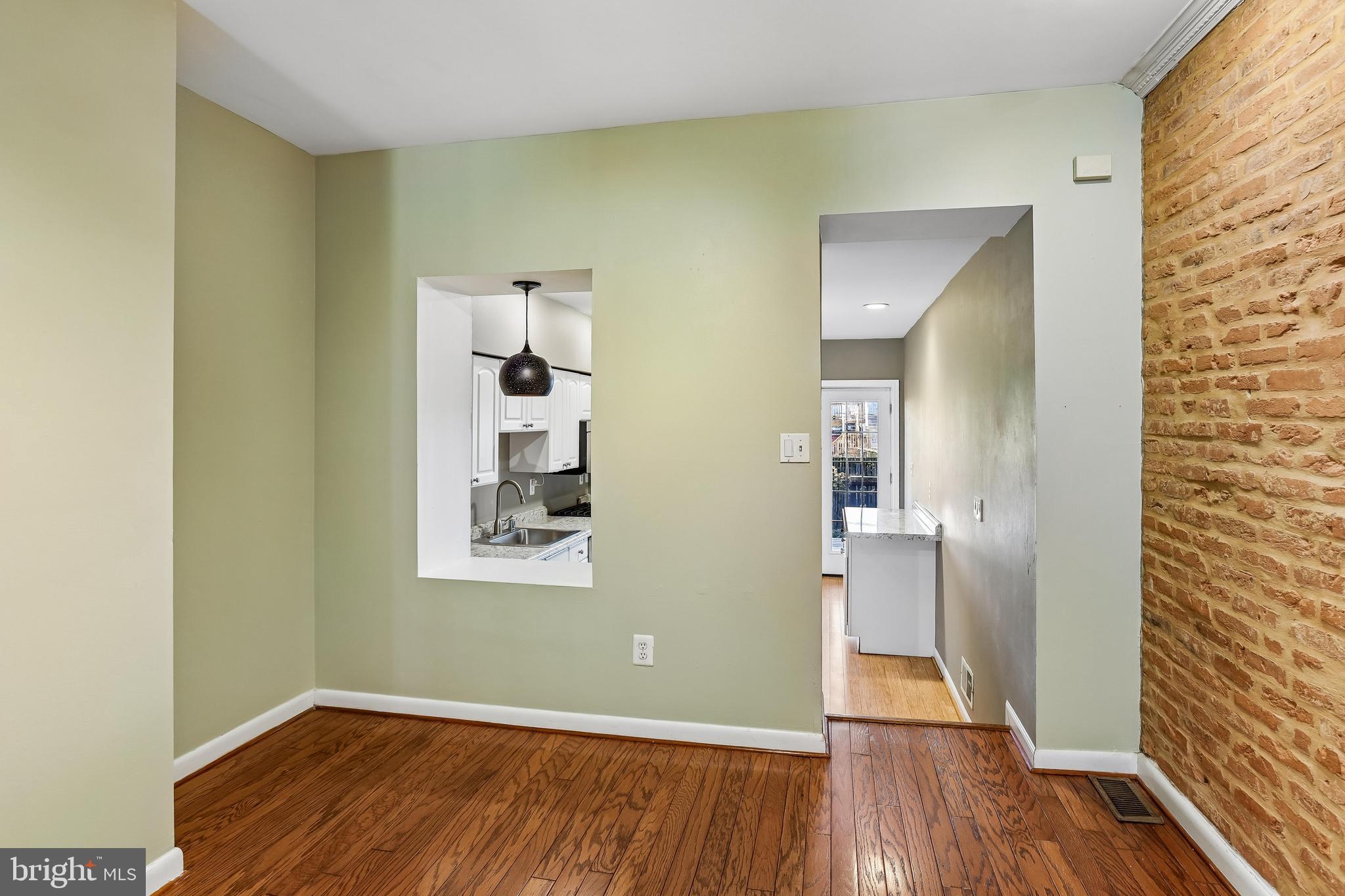 RIVERSIDE - Residential