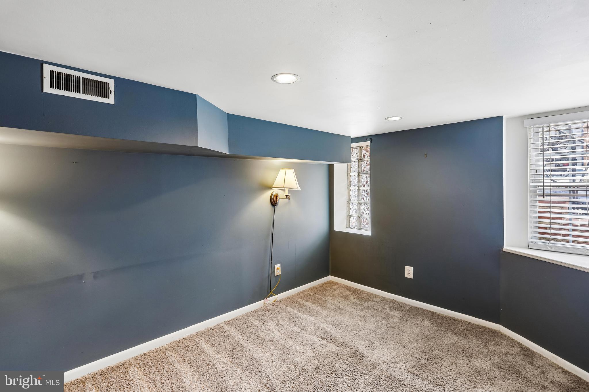 RIVERSIDE - Residential