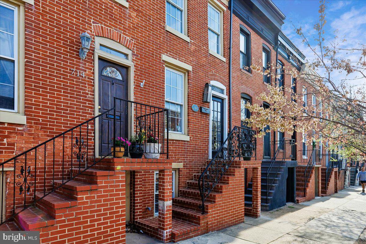 RIVERSIDE - Residential