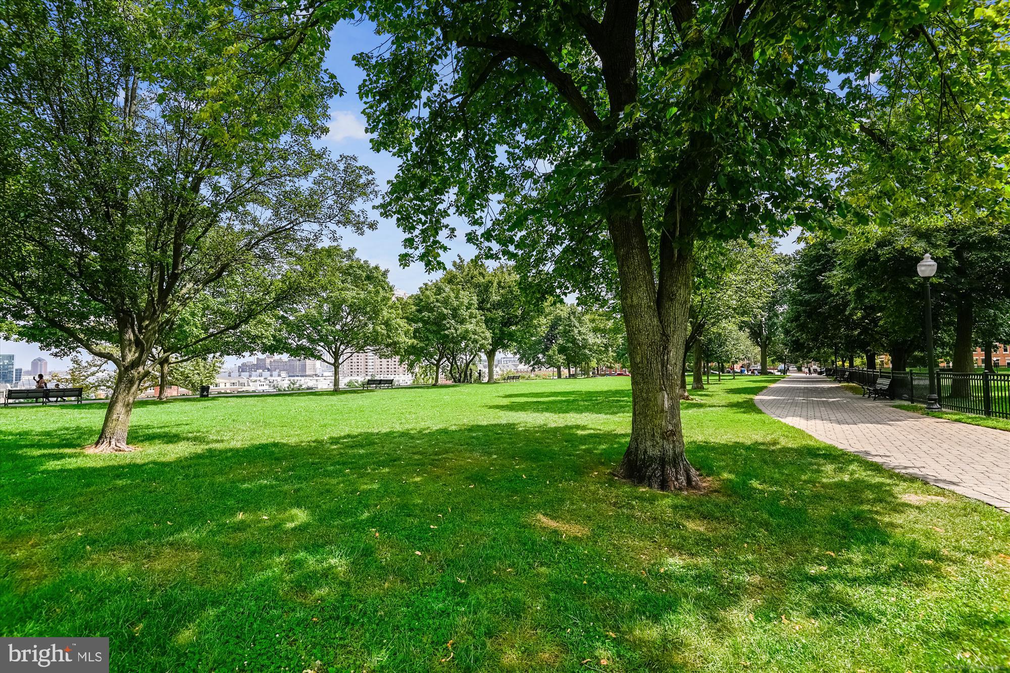 RIVERSIDE - Residential