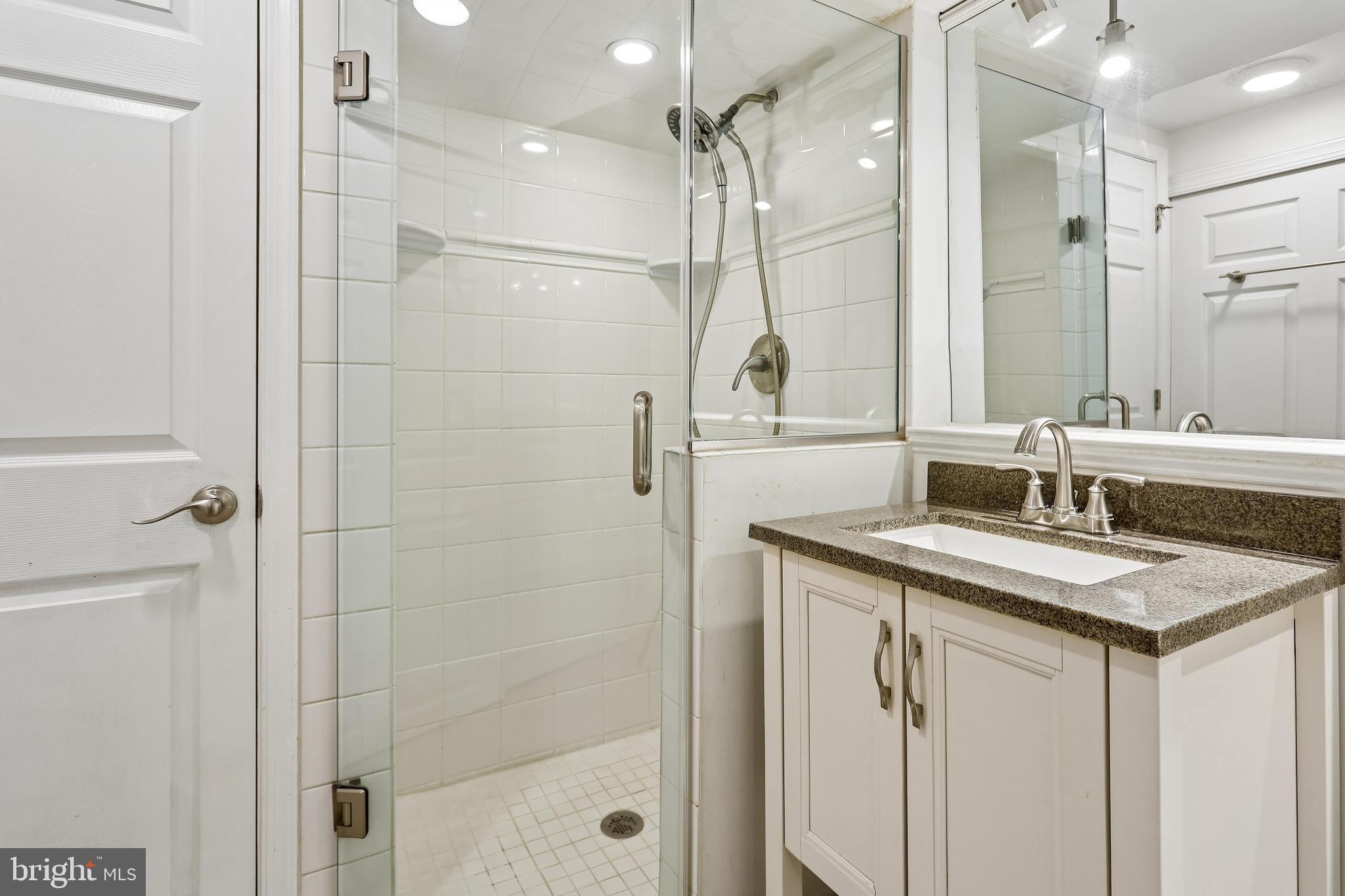 RIVERSIDE - Residential