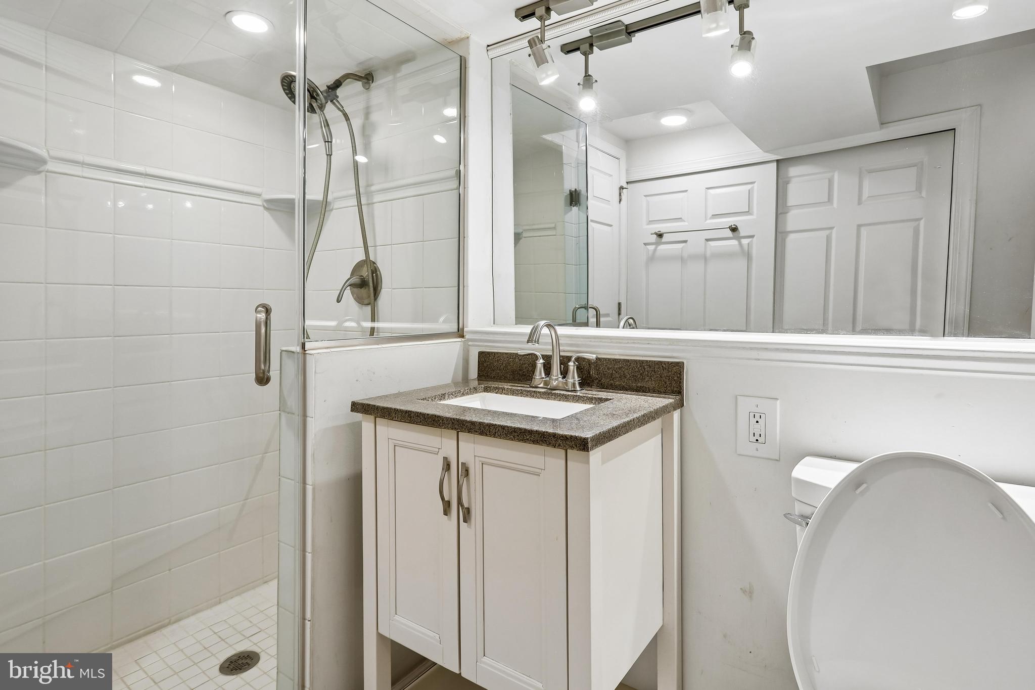 RIVERSIDE - Residential