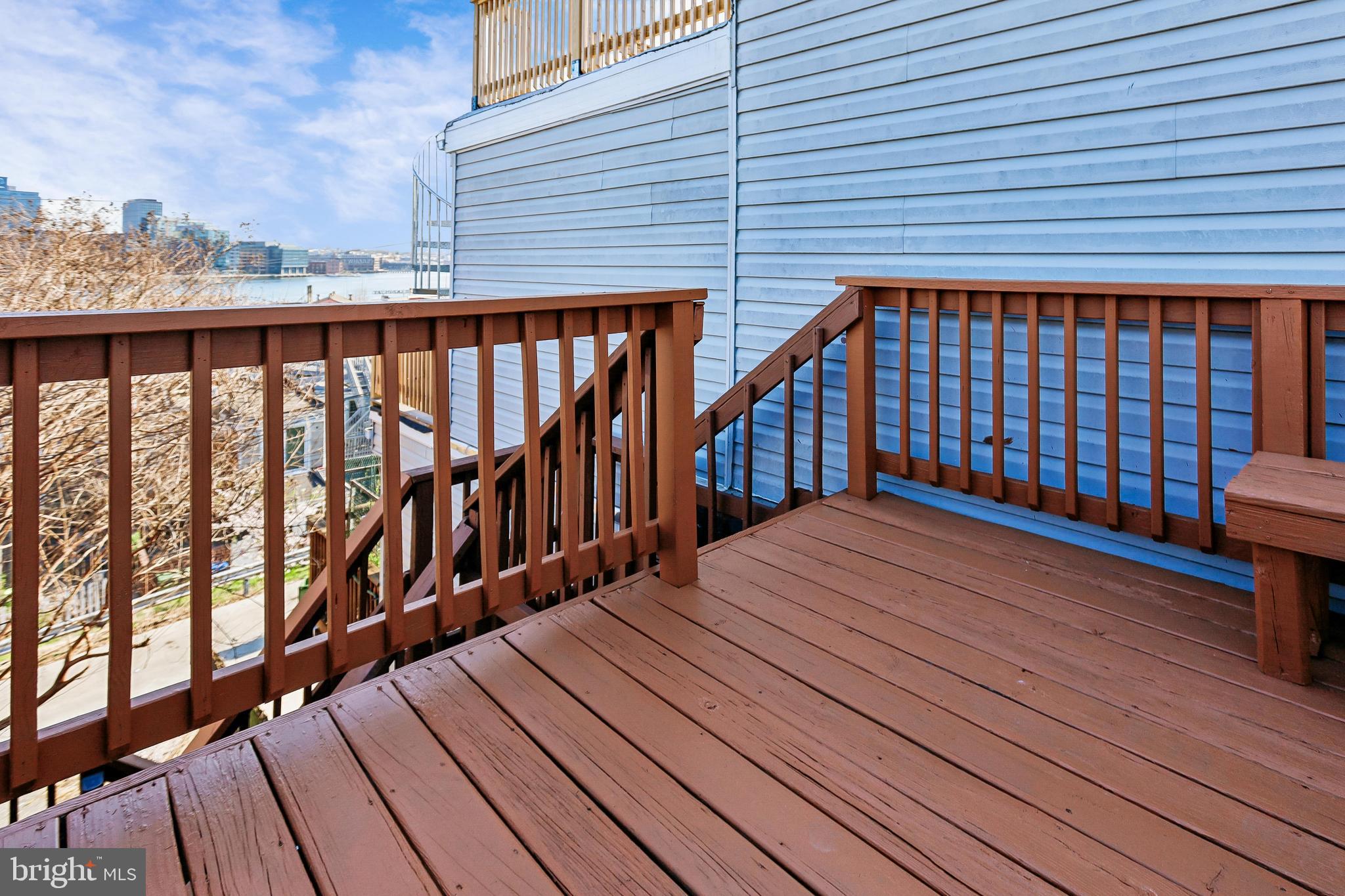 RIVERSIDE - Residential