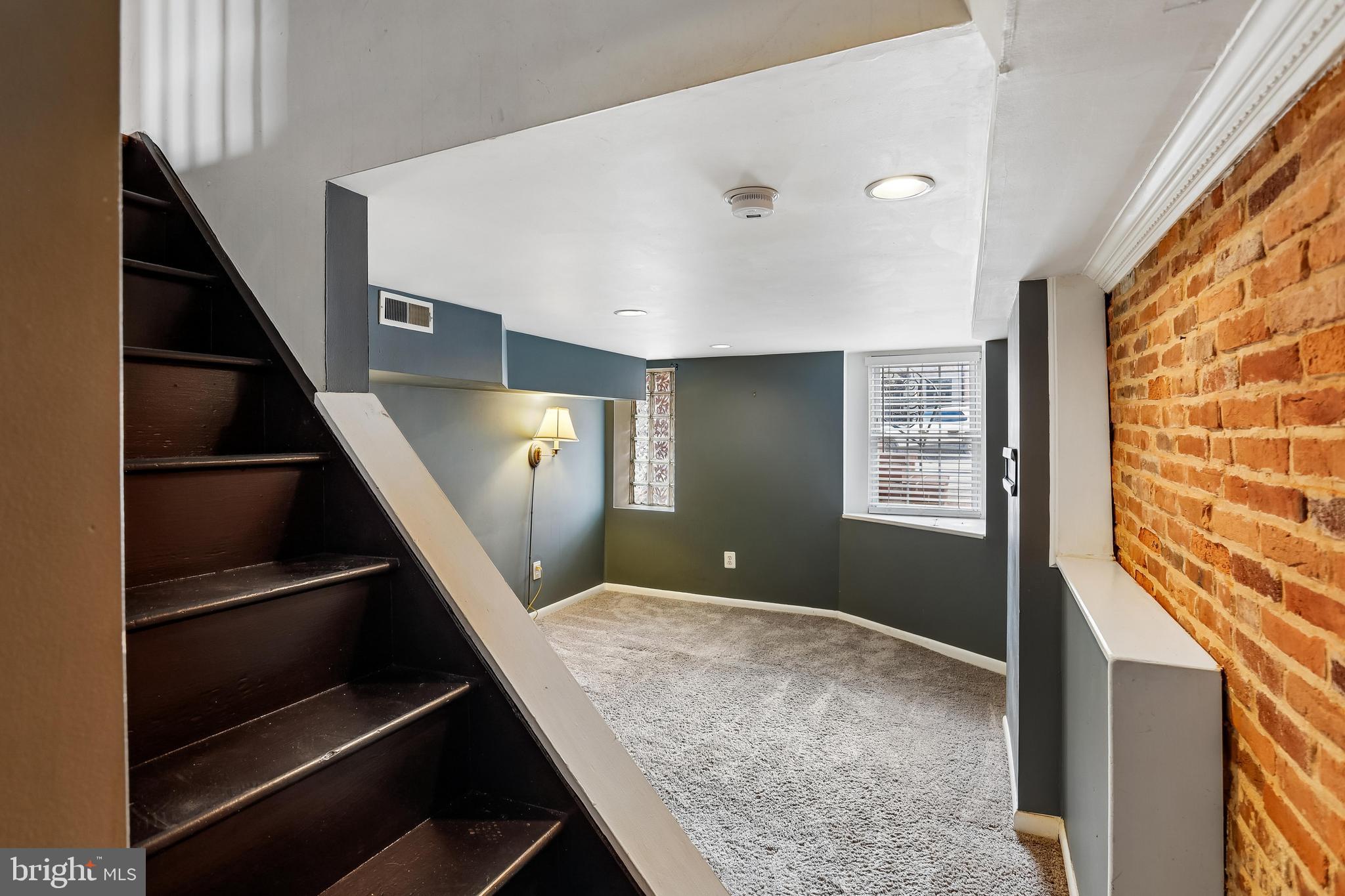 RIVERSIDE - Residential