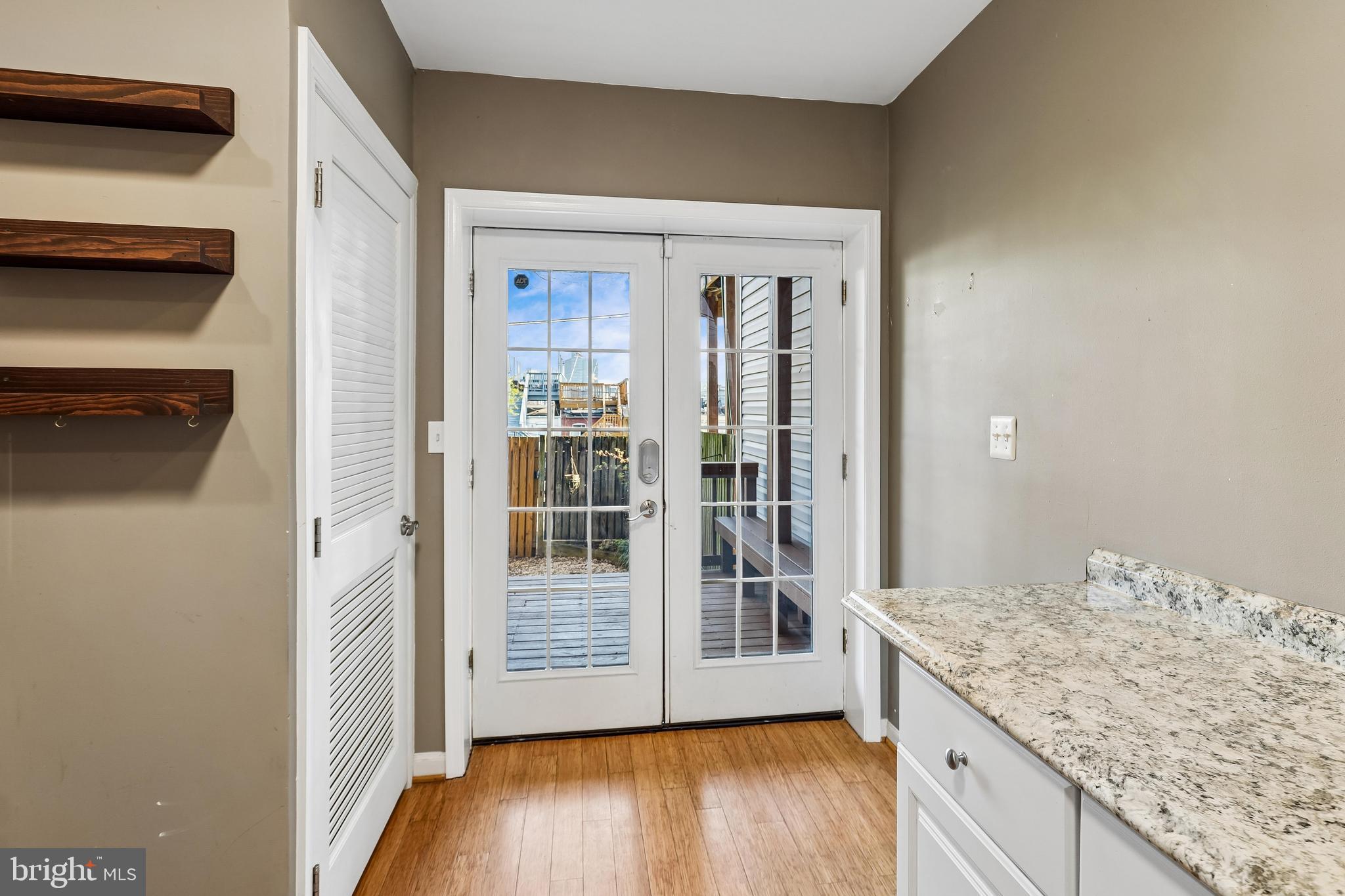 RIVERSIDE - Residential