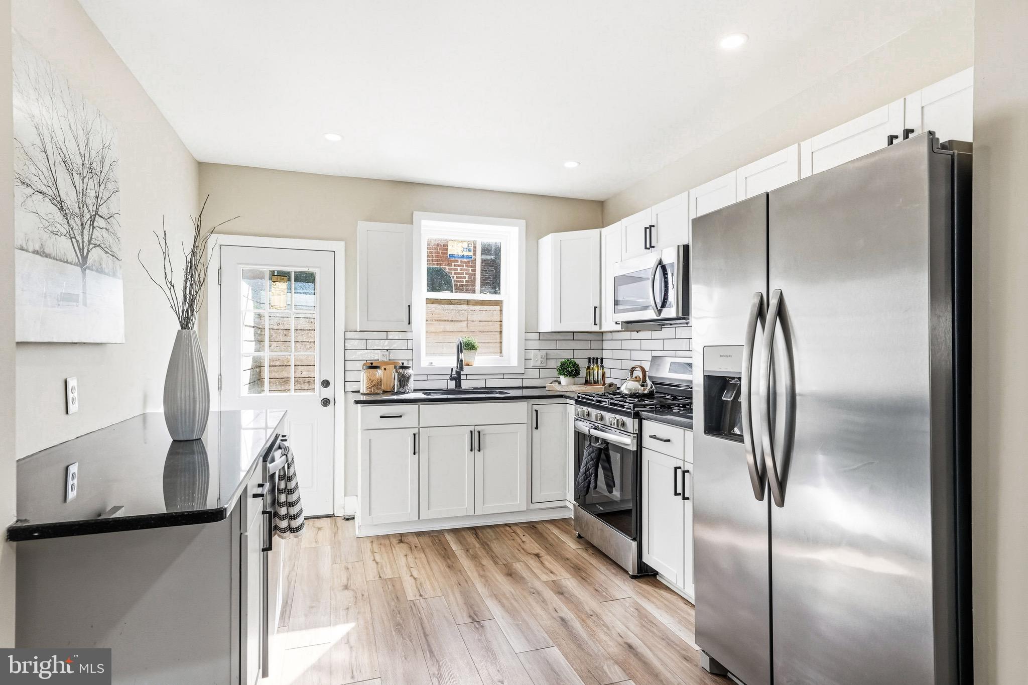 PORT RICHMOND - Residential