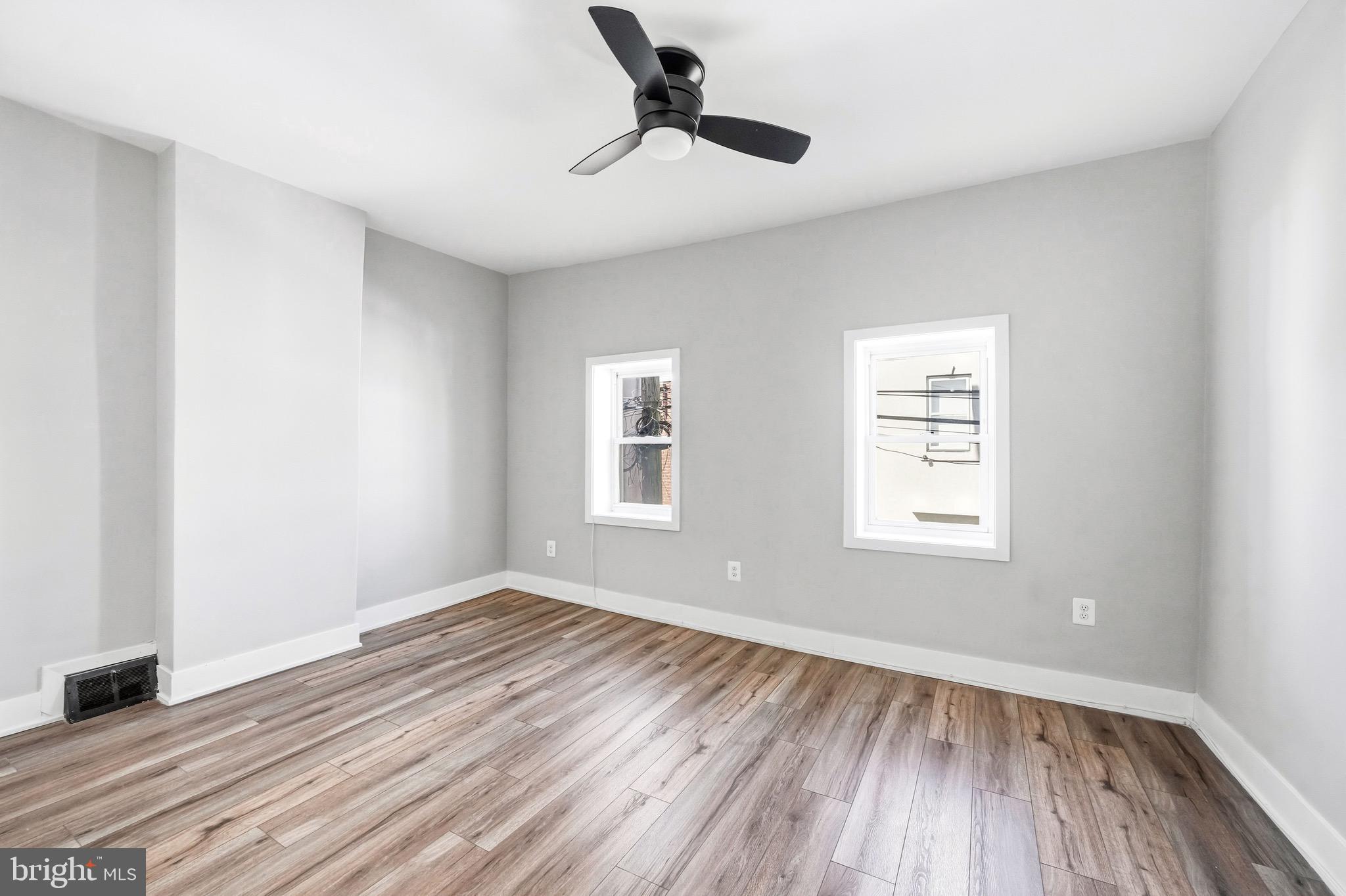 PORT RICHMOND - Residential