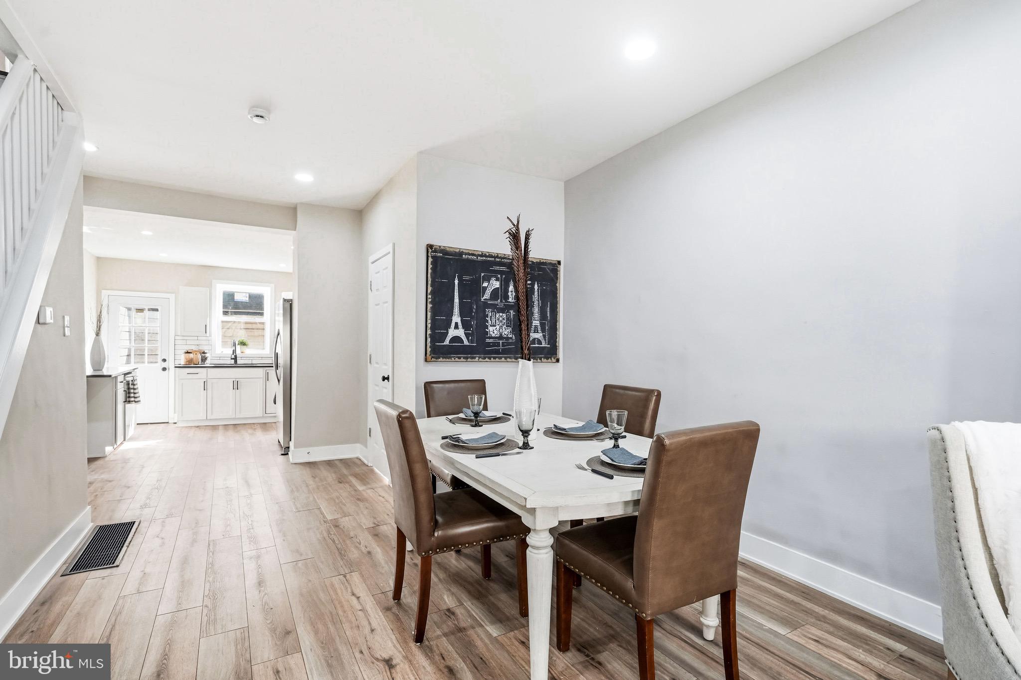 PORT RICHMOND - Residential