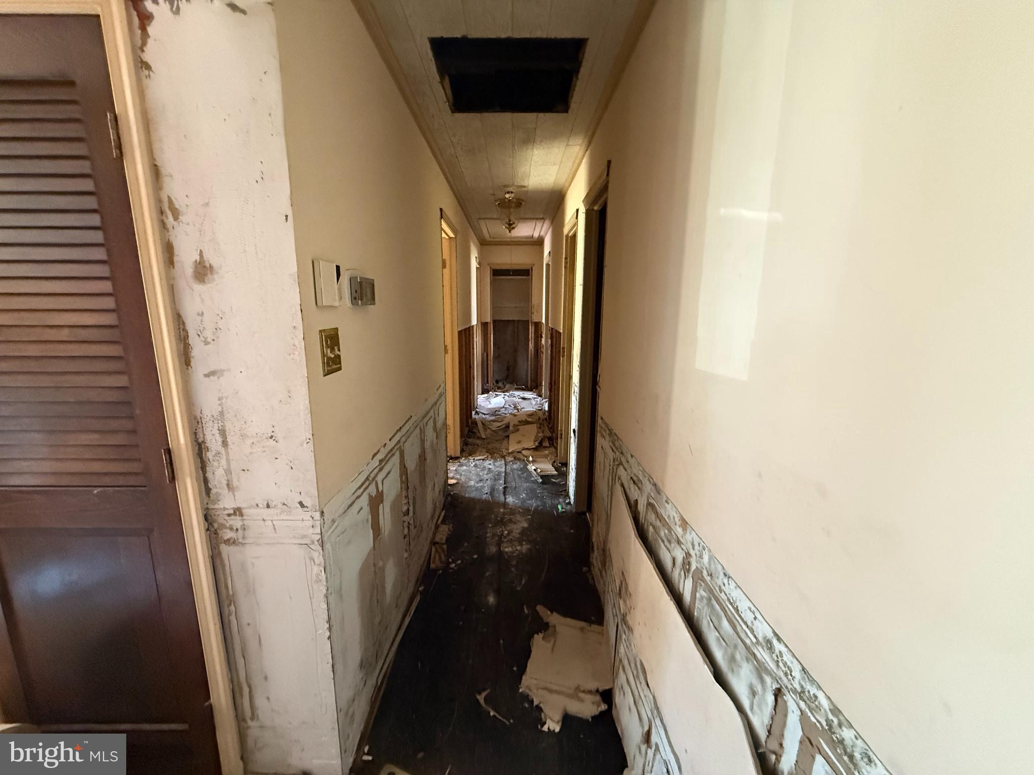 MEADOWBROOK - Residential