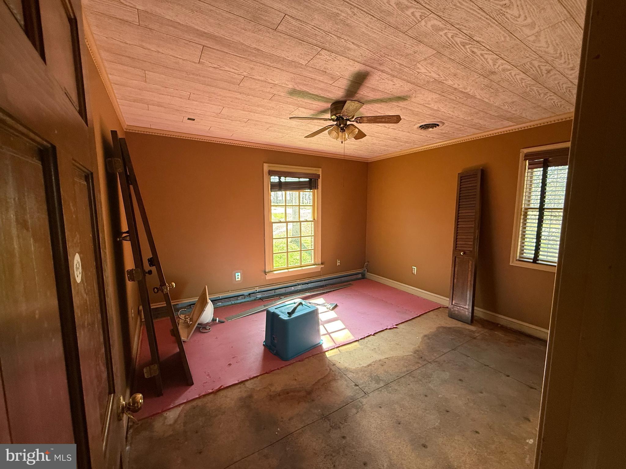 MEADOWBROOK - Residential