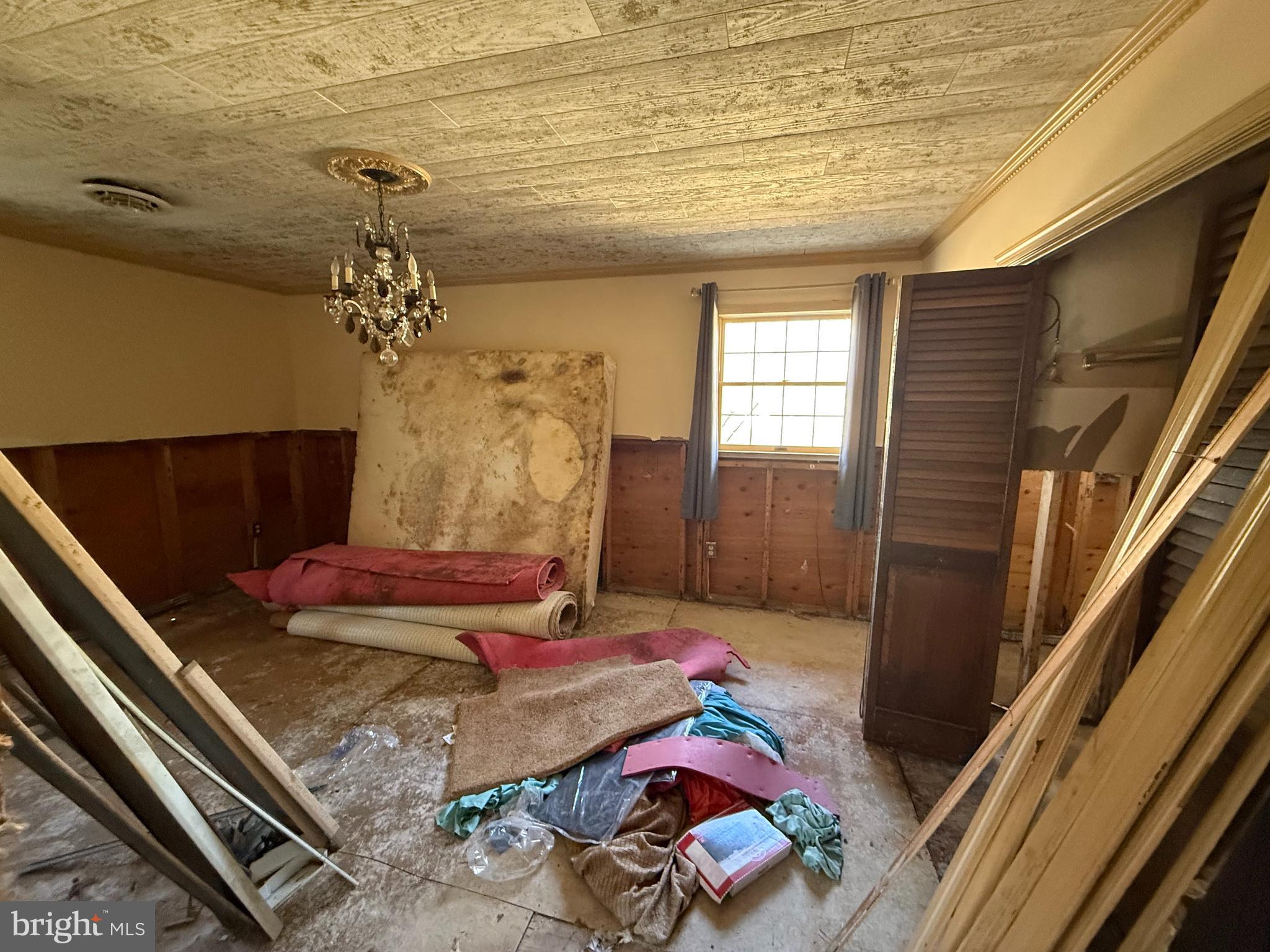 MEADOWBROOK - Residential