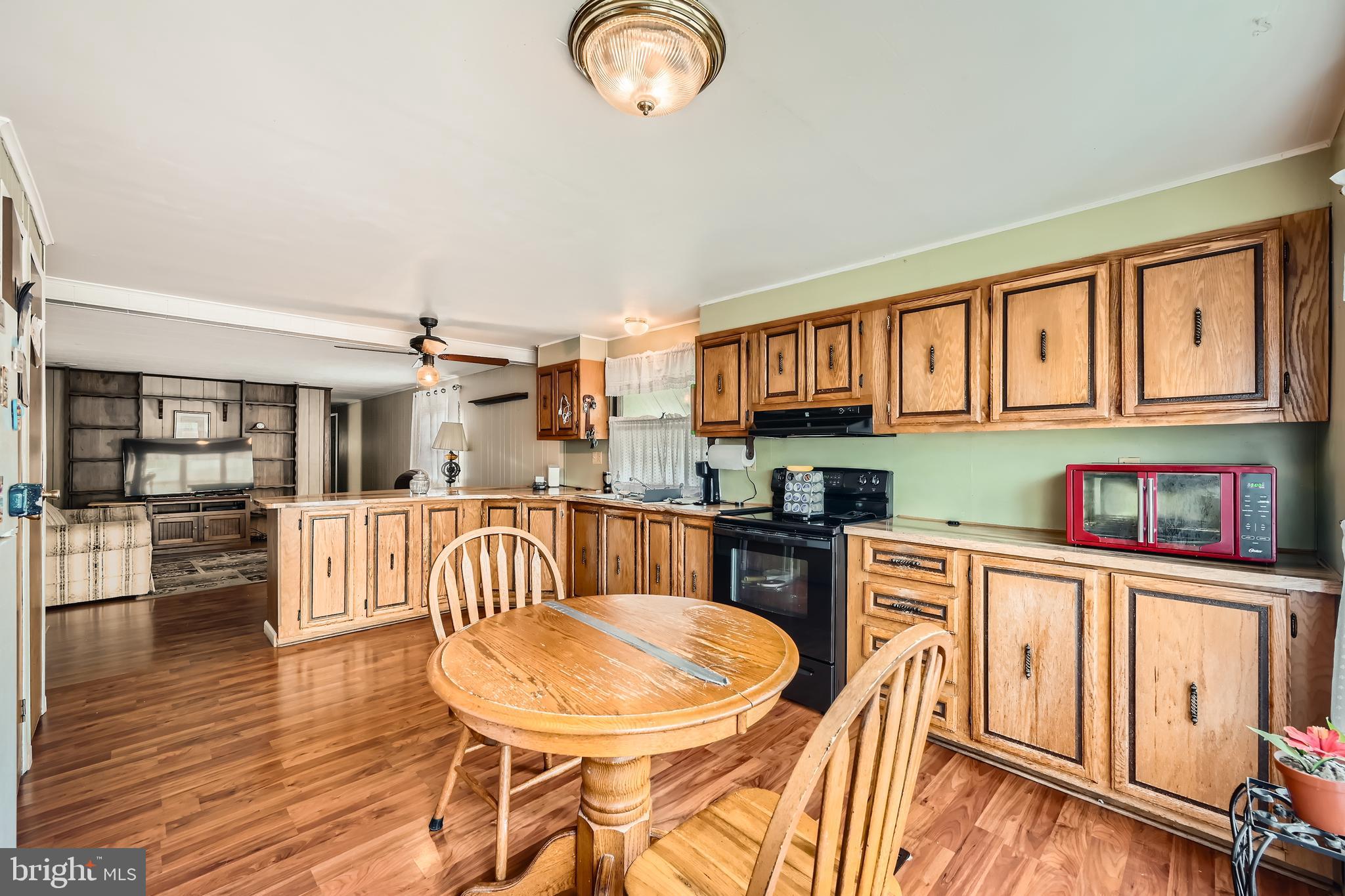 211 ROBWOOD ROAD