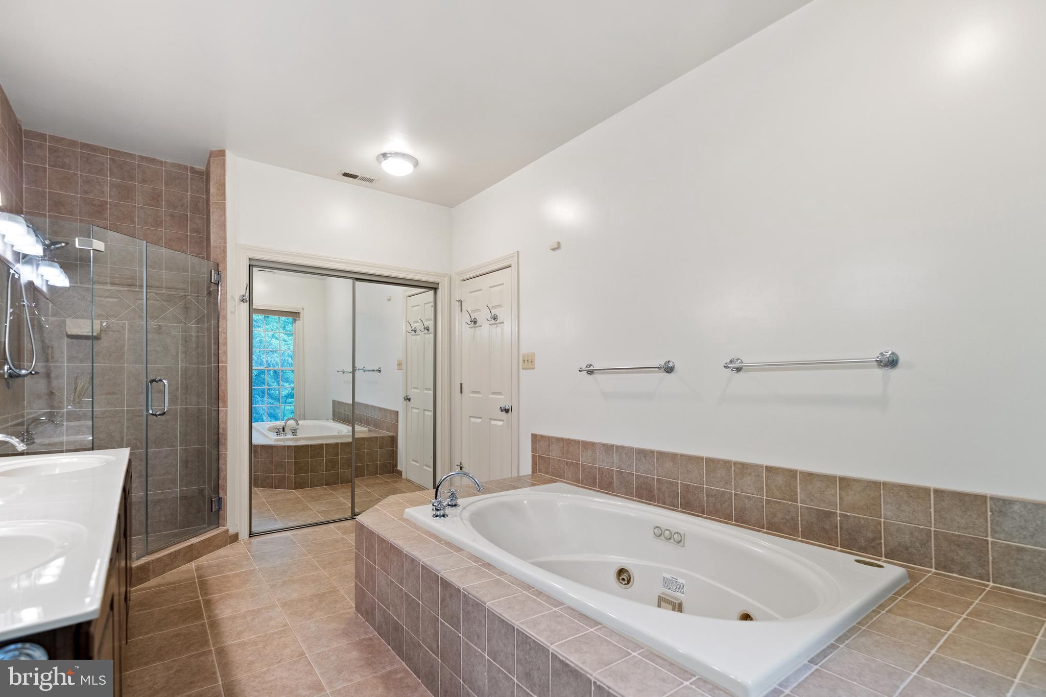 EATON PARK - Residential