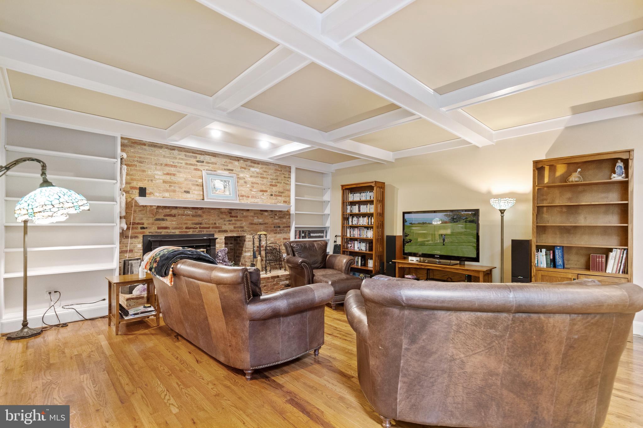 EATON PARK - Residential