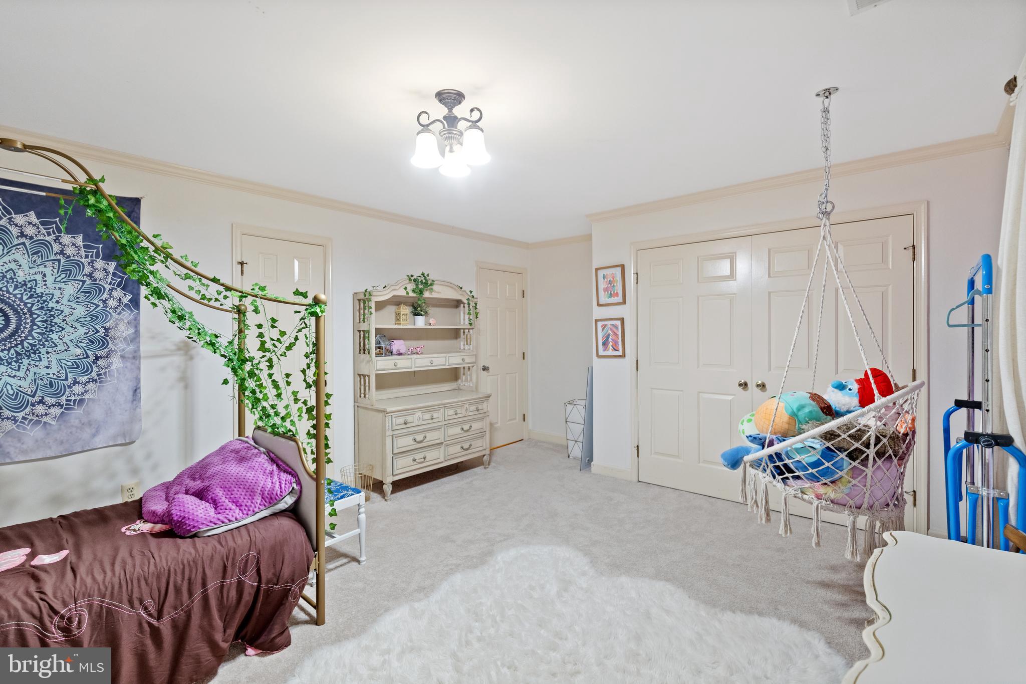 EATON PARK - Residential