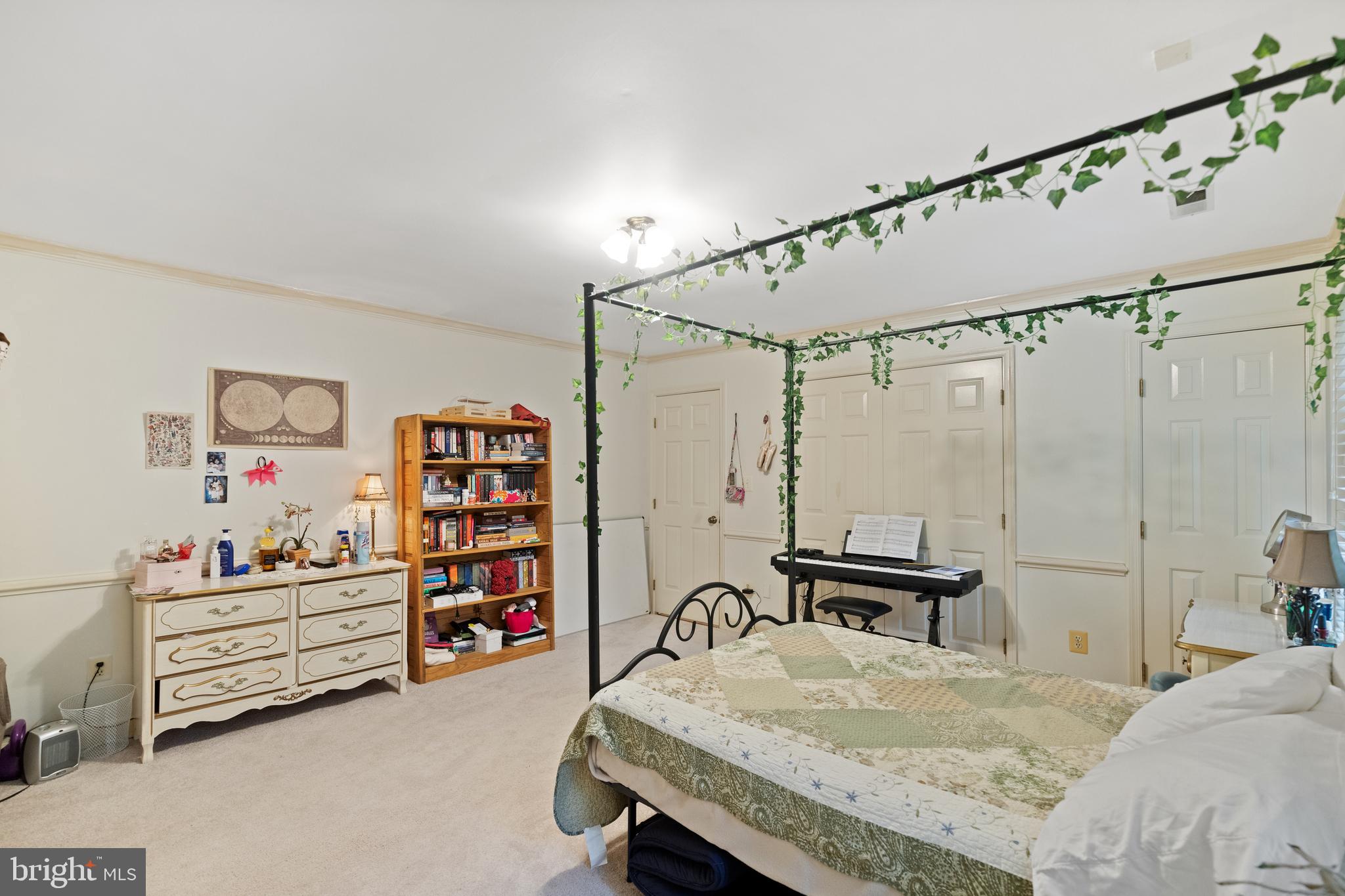 EATON PARK - Residential