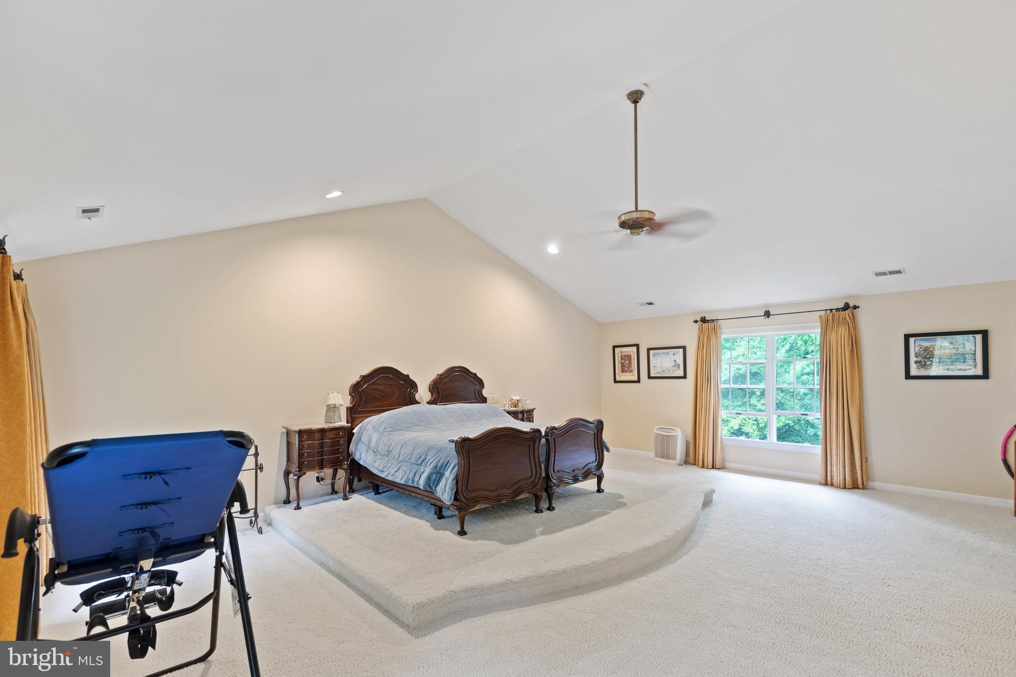 EATON PARK - Residential