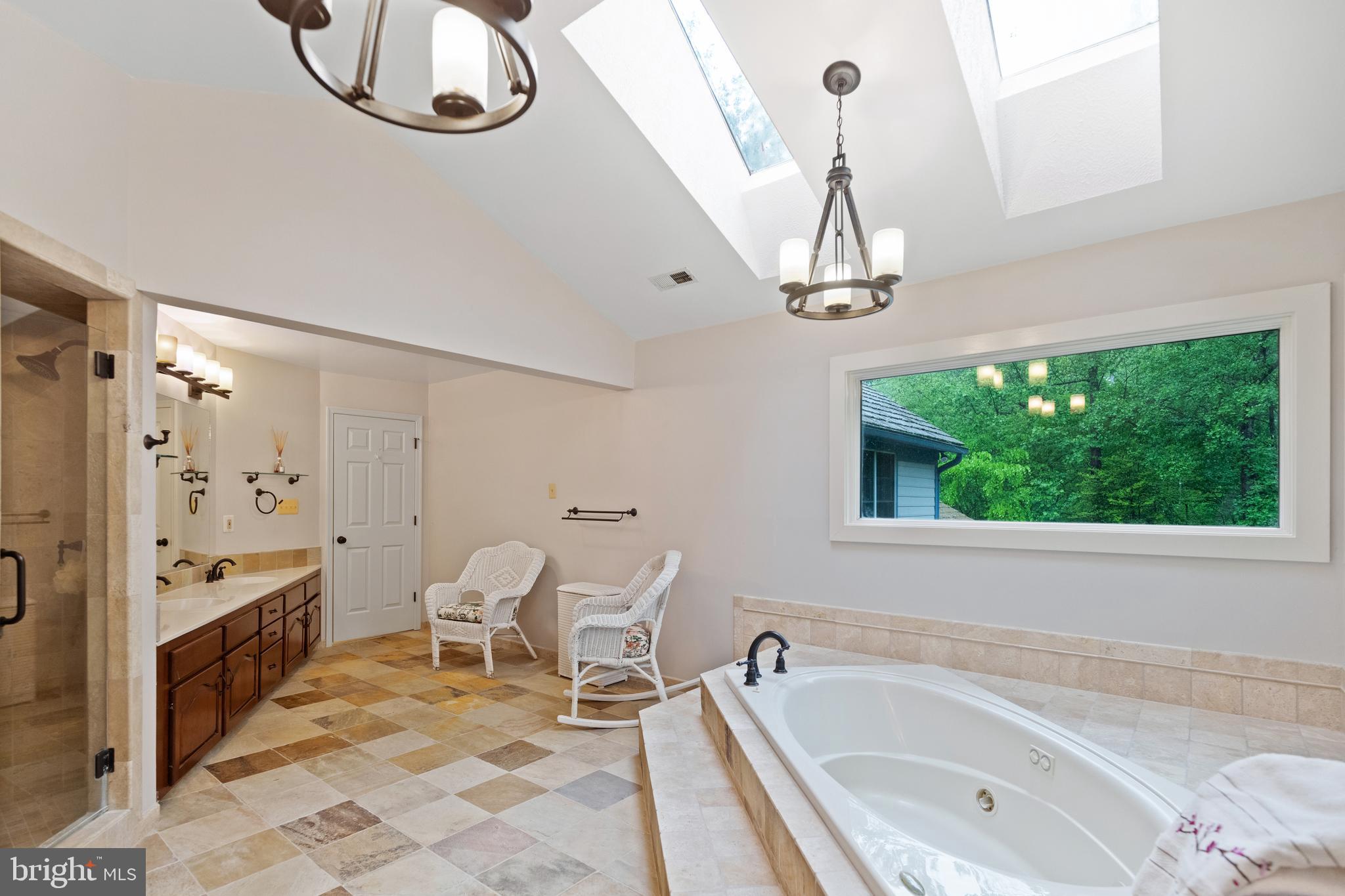 EATON PARK - Residential