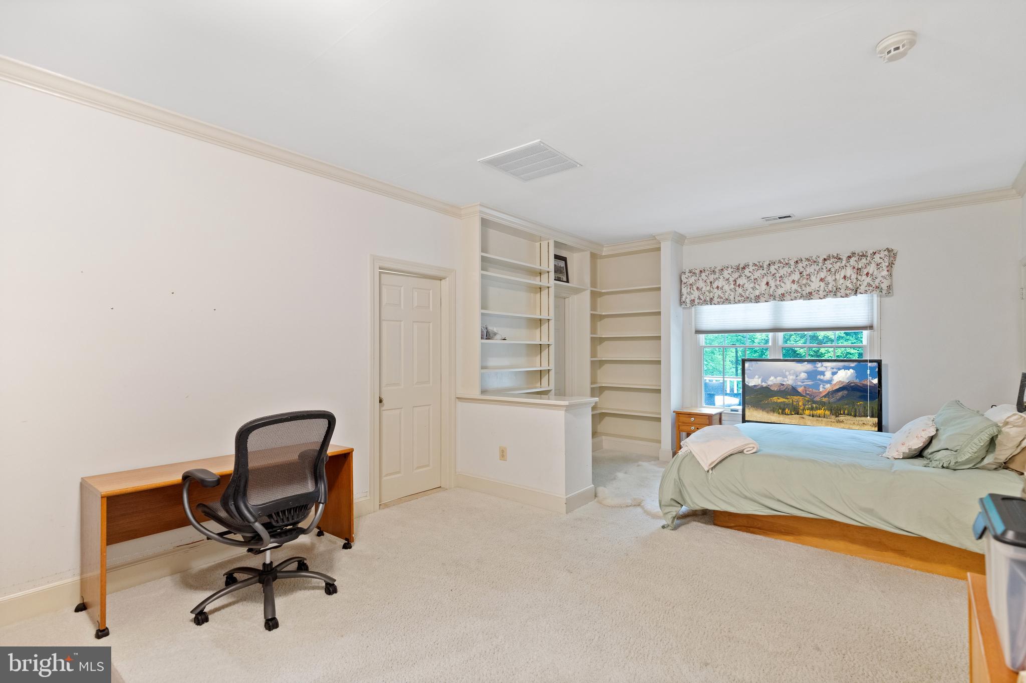 EATON PARK - Residential